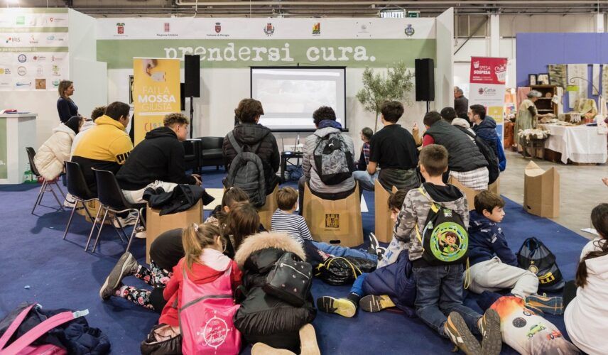 Sostenibilità, la scuola al centro. In occasione di Fa’ la cosa giusta (la fiera che si terrà dal 17 al 19 novembre) due giorni di laboratori gratuiti per le scuole all’Umbriafiere di Bastia. Aperte le iscrizioni